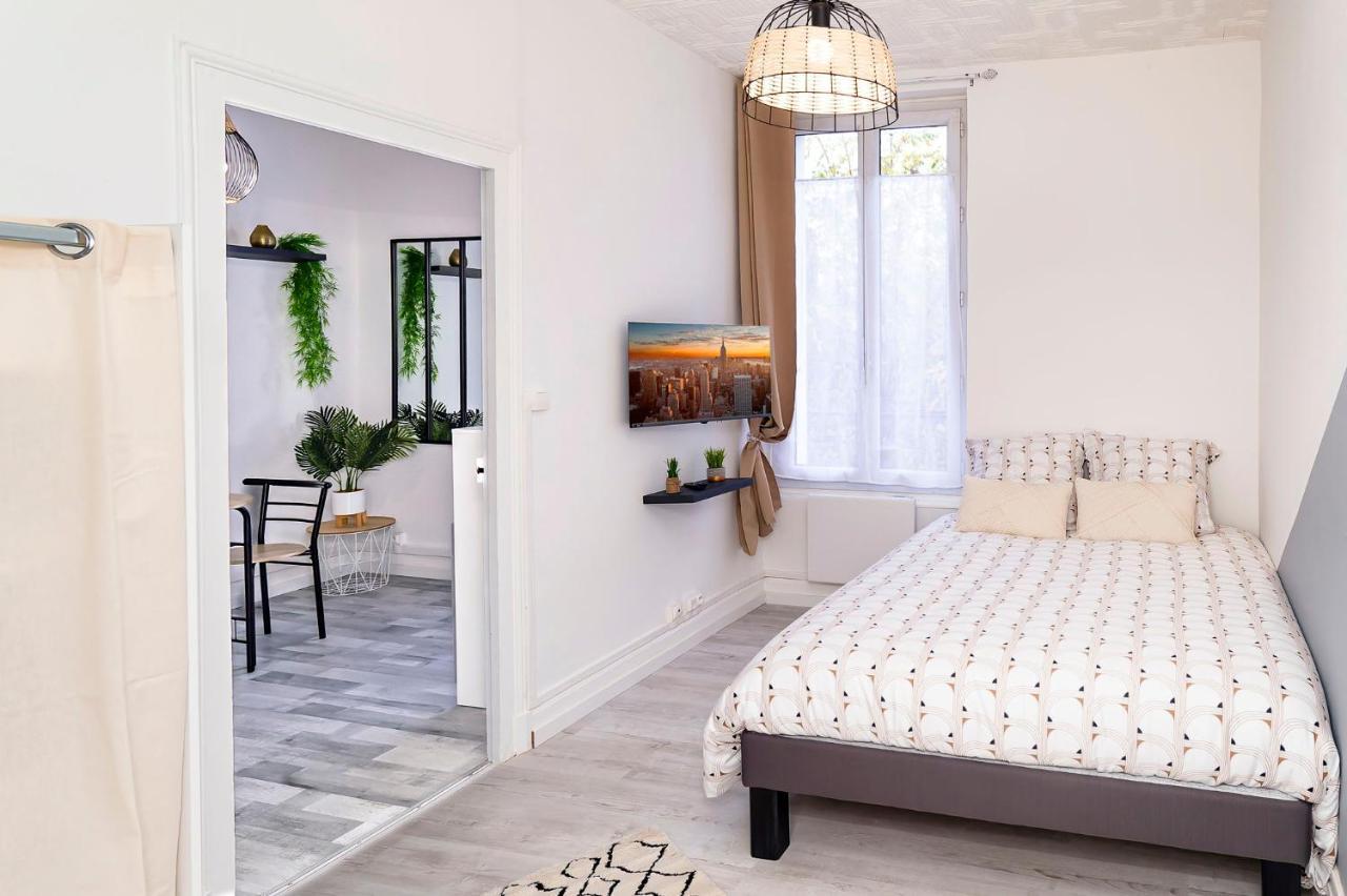 Ld-Location Hotel Монлюсон Екстер'єр фото